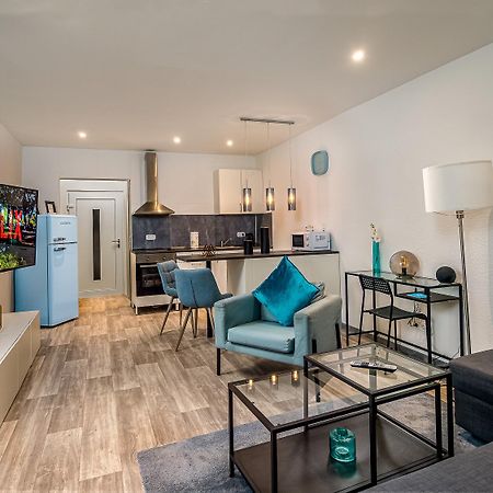 Tiny House In Duisburg By Junik Apartments ภายนอก รูปภาพ